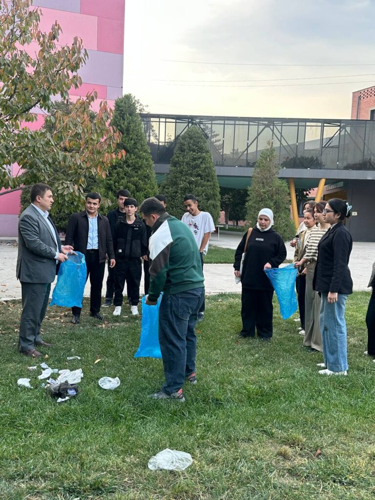 ππ In honor of World Cleanup Day, an environmental cleanup event was held at the International Agriculture University under the slogan!