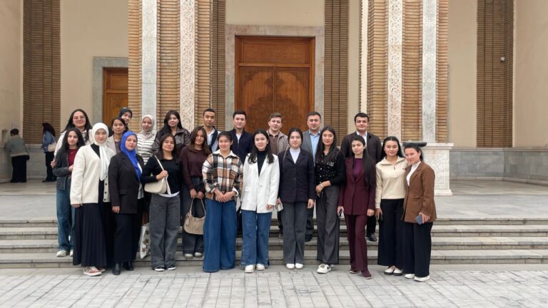 🎭 A JOURNEY INTO THE WORLD OF ART! 🌟